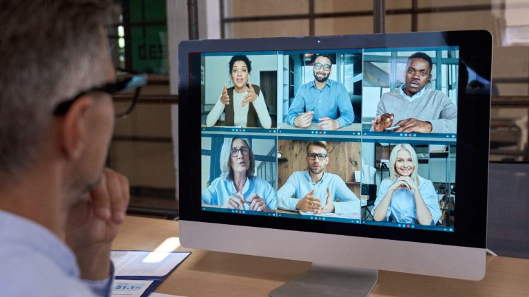 How Does Online Group Therapy Support Long-term Mental Health?